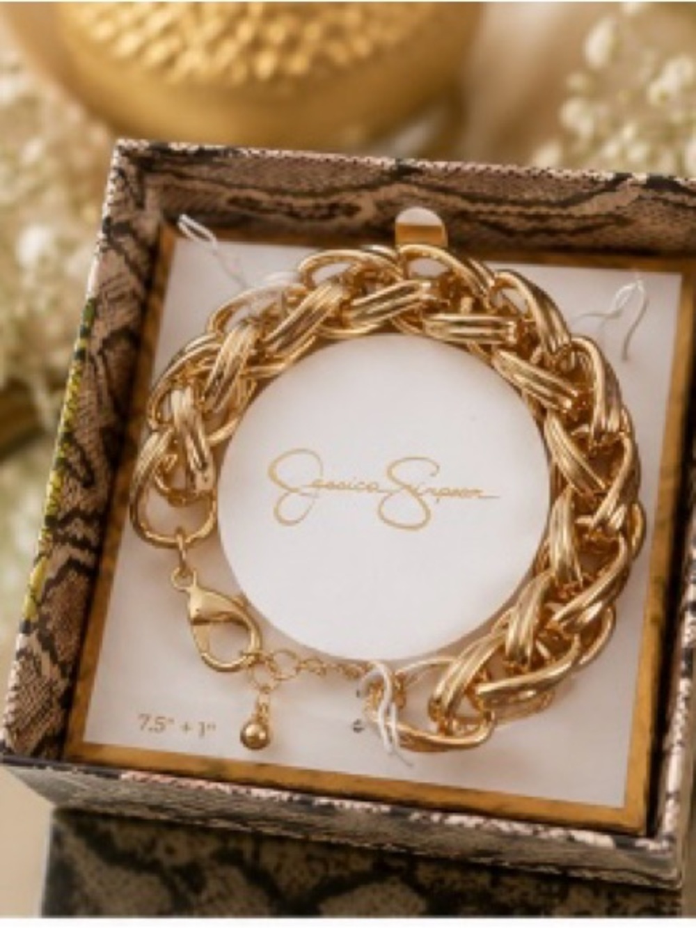 Jessica Simpson Gold Tone Chunky Chain Bracelet NWT Gift Box